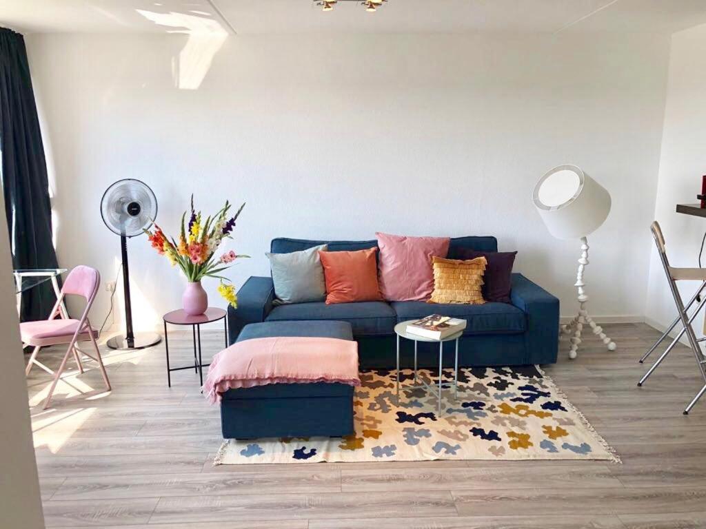 Grosses Appartement Mit Aussichtsbalkon Ludwigsburg Eksteriør billede
